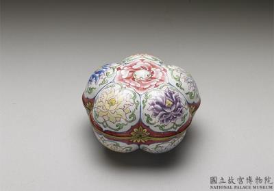 图片[2]-Copper five-lobed box with flowers in painted enamels, Qing dynasty, Kangxi reign (1662-1722)-China Archive